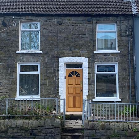 Mountain View Two Bedroom Llwynypia Екстериор снимка