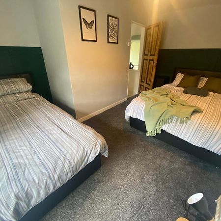 Mountain View Two Bedroom Llwynypia Екстериор снимка