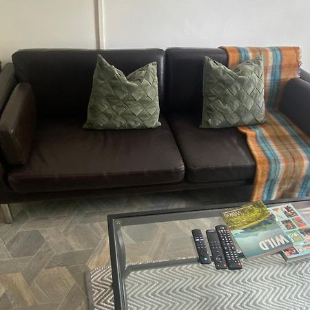 Mountain View Two Bedroom Llwynypia Екстериор снимка