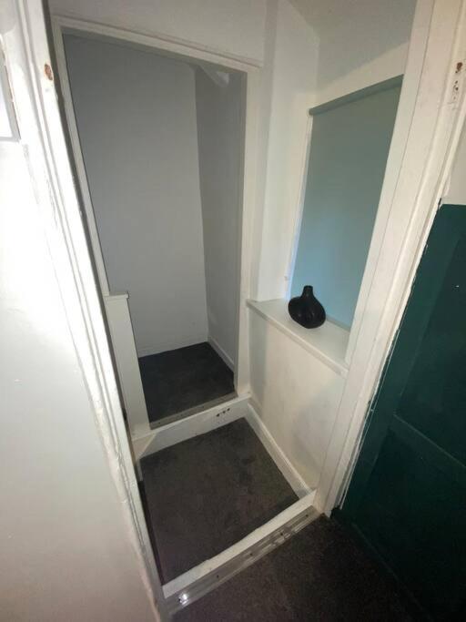 Mountain View Two Bedroom Llwynypia Екстериор снимка