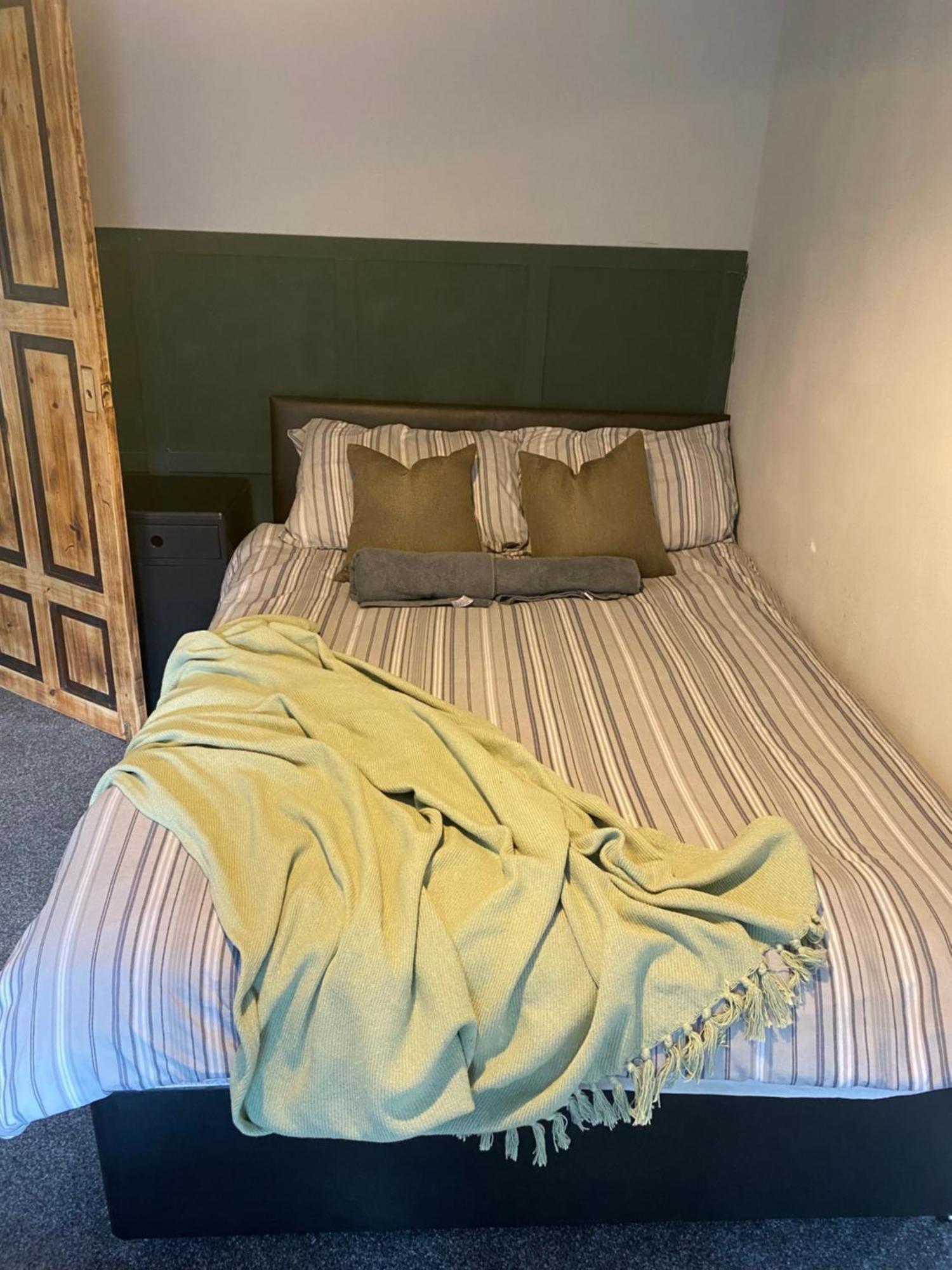 Mountain View Two Bedroom Llwynypia Екстериор снимка