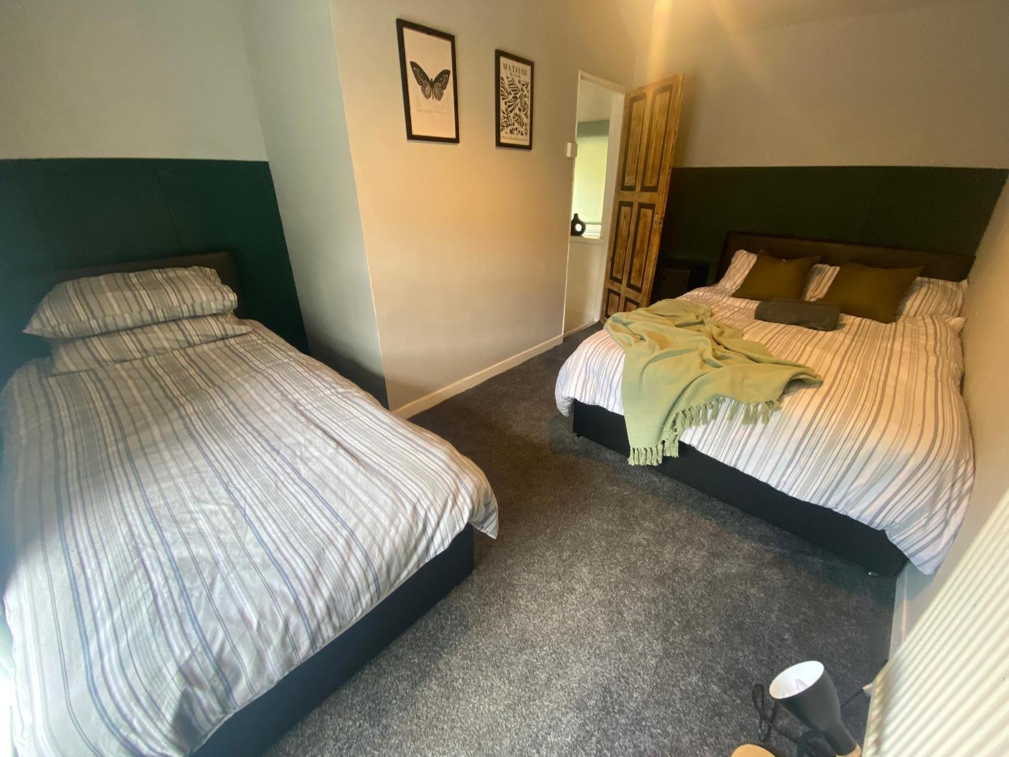 Mountain View Two Bedroom Llwynypia Екстериор снимка